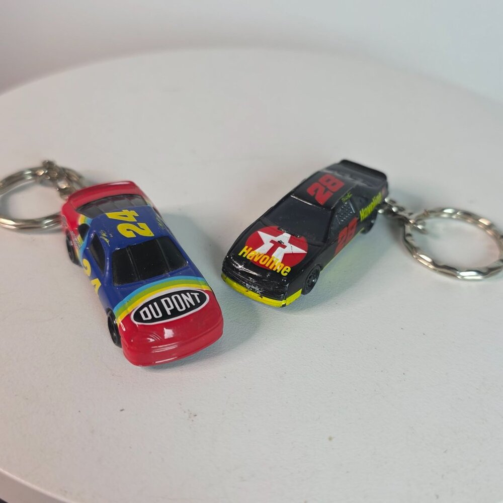 Jeff Gordon & Ernie Irvan NASCAR Diecast Keychain Set